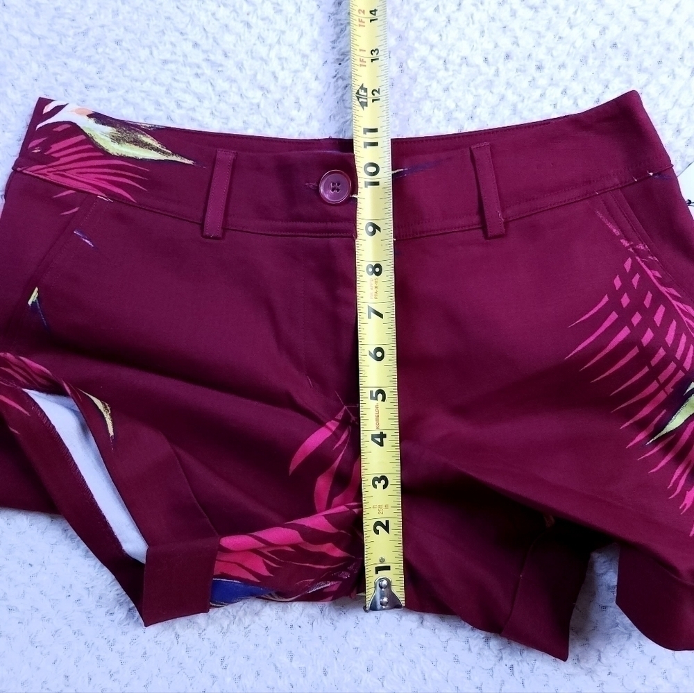 NWT Mid Rise Palm Leaf Hawaiian Chino Shorts SZ 4 Apt. 9 Torie - Picture 8 of 10